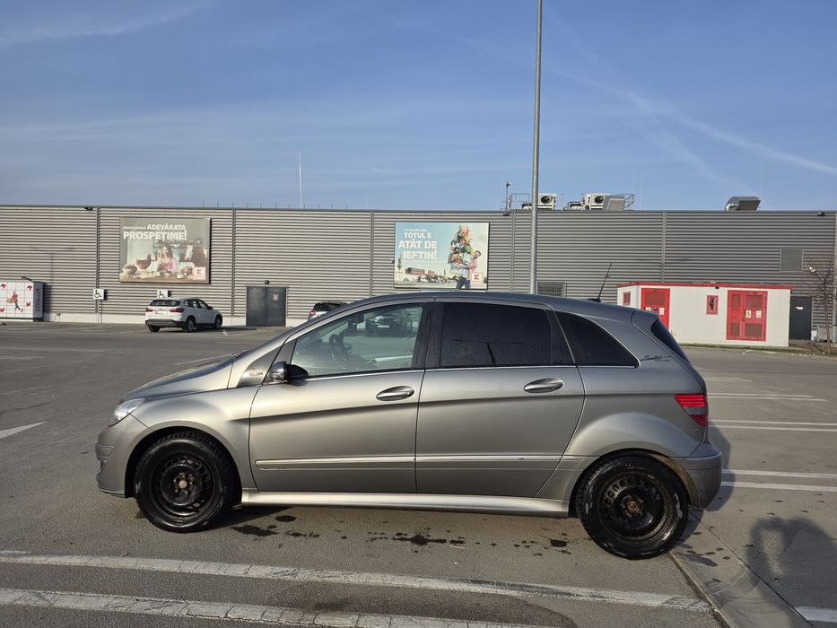 Vand Mercedes-Benz B200