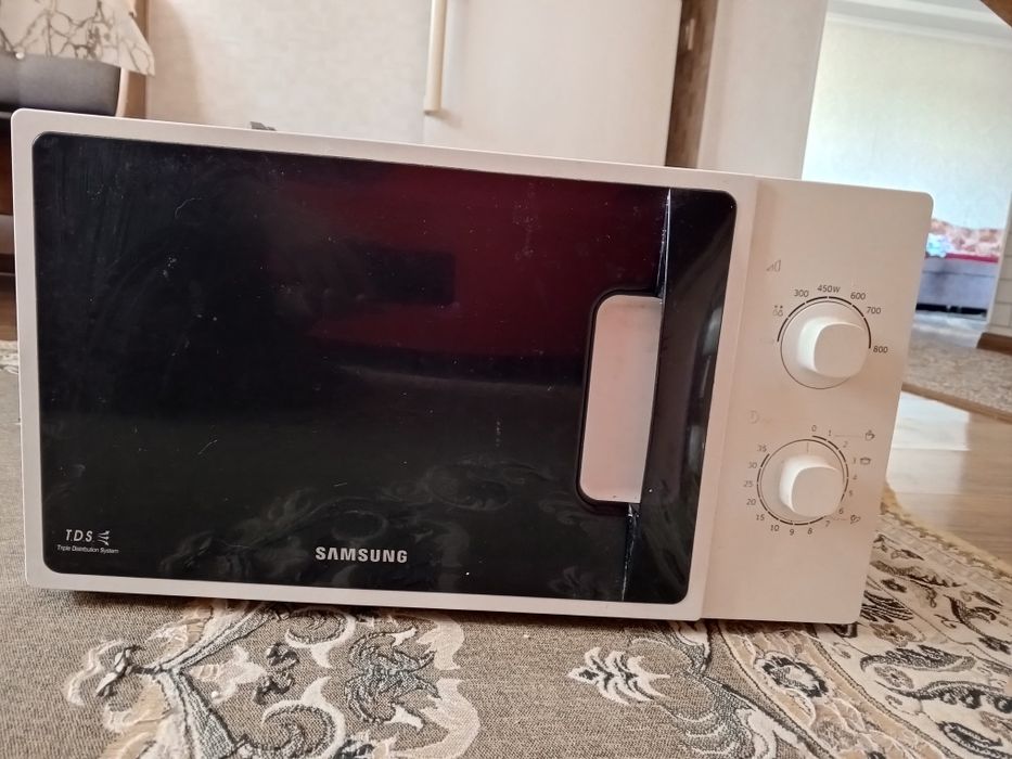 Продам нерабочую микроволновку