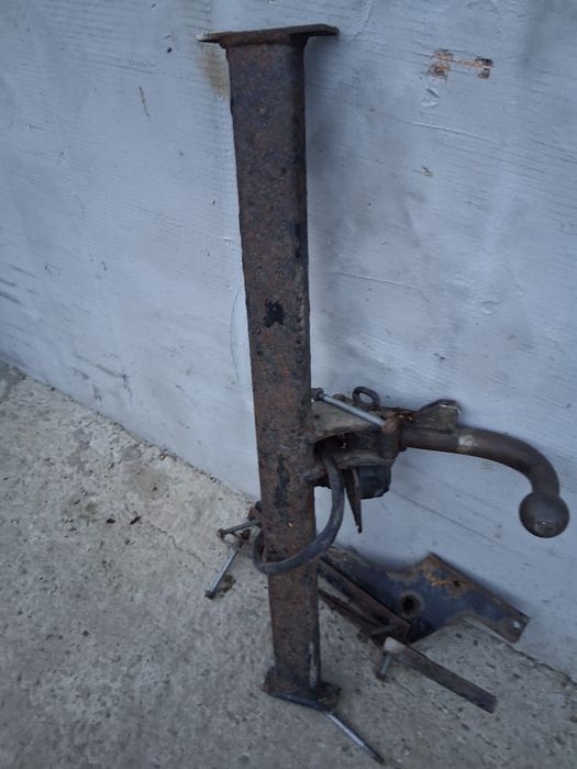 Cârlig pentru Ford Mondeo