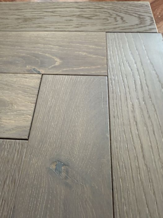 Естествен трислоен паркет 55 кв. м; рибена кост