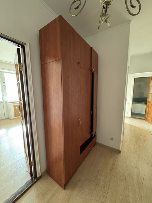 Продам шкаф в нормальном состоянии