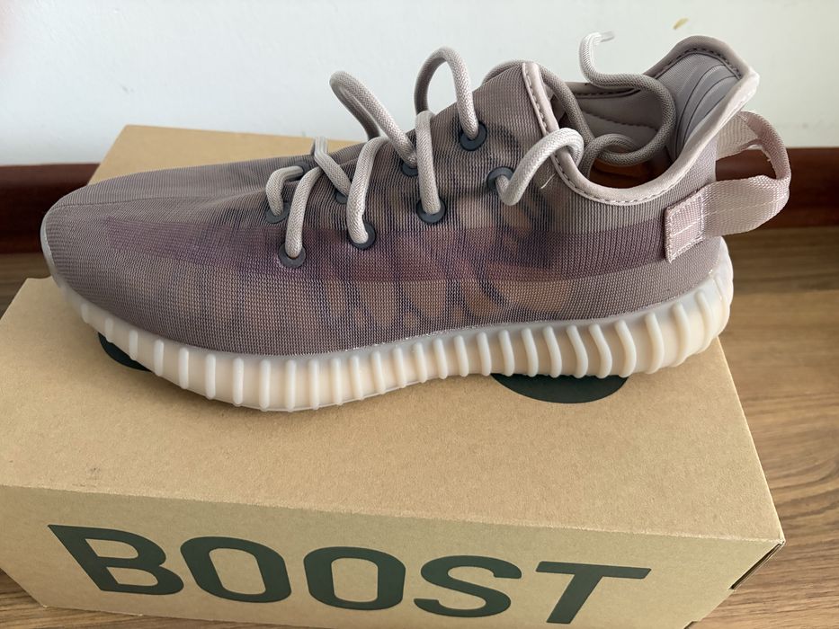 Yeezy Boost 350 v2