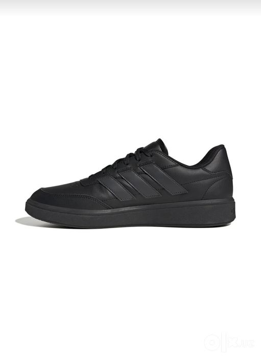 Продам кроссовки ADIDAS чёрного цвета 43 размера