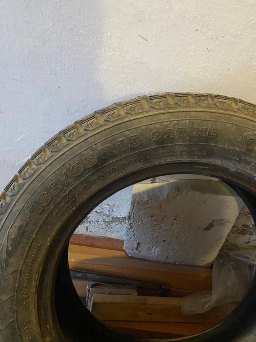 Продам пару зимних шин