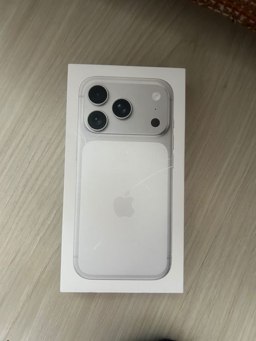 İphone 17 Pro Silver  / 512 GB