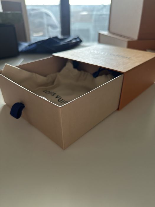 Cutii Louis Vuitton originale ( + saculet)