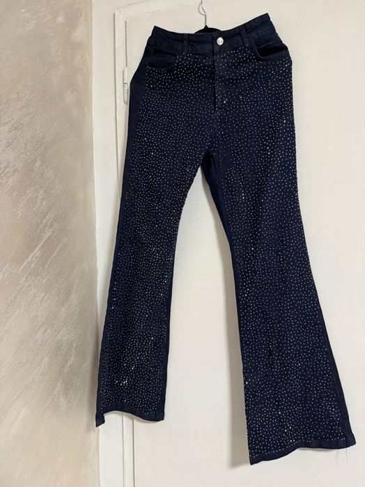 Дънки и бюстие от деним с камъни