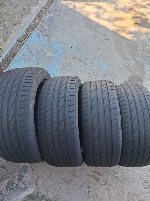 Продам шины 245/45/18 сайлун