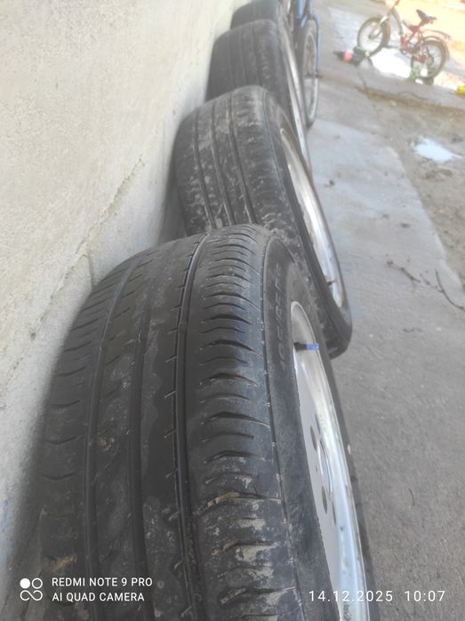 Шины с дисками комплект