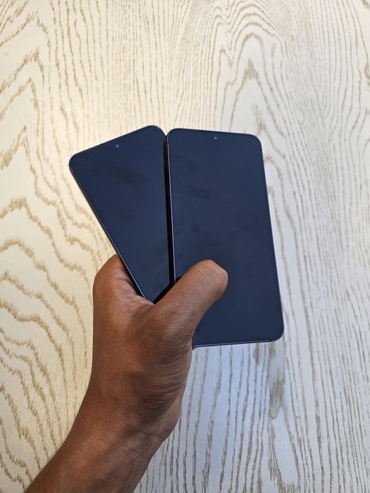 Samsung Galaxy S23 5G. OzU 8 GB. Joyi 256 GB. Snapdragon 8/2. Ime bor