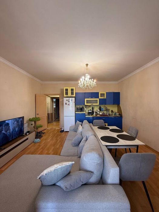 Продается 3 комнатная квартира ул.Садыка Азимова, Корзинка