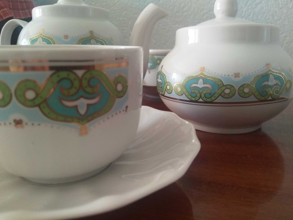 Продам чайный сервиз. Дулево.