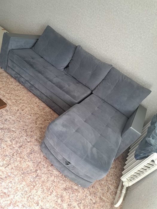 Угловой  диван..