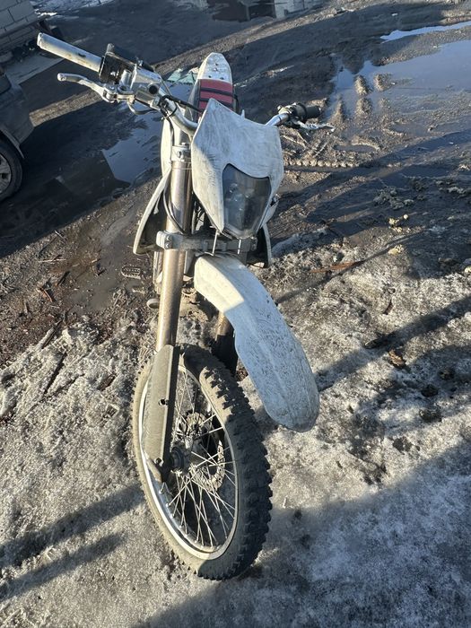 Мотоцикл эндуро 250