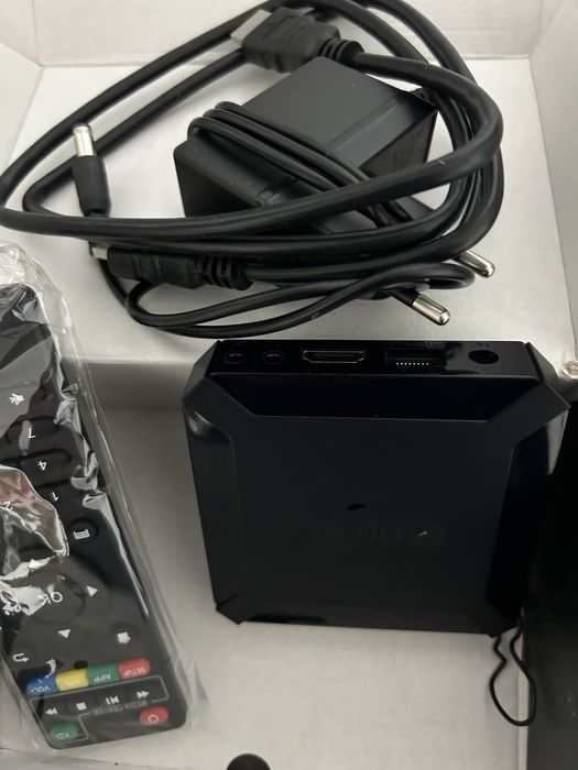 De vanzare  TV androit   10 Box , X 96 Q .de 8 GB..