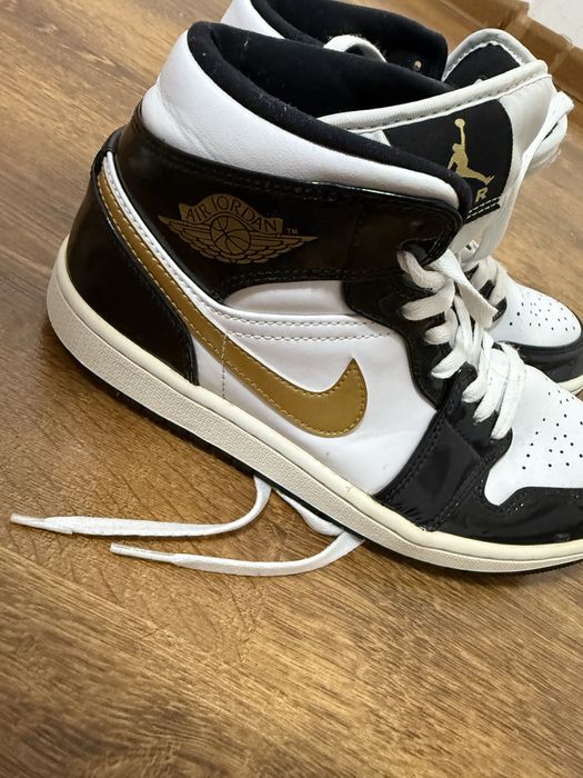 Vand adidasi Jordan originali