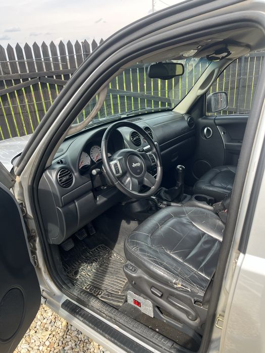 Jeep cherokee kj 2003 2.5 crd 4x4