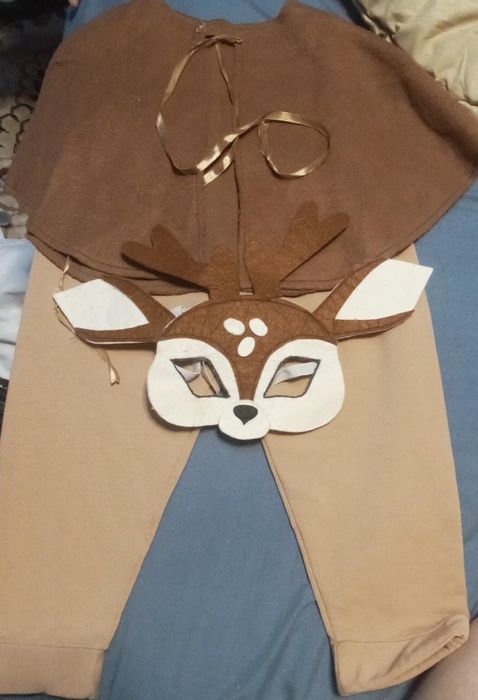 Продам  новогодние костюмы