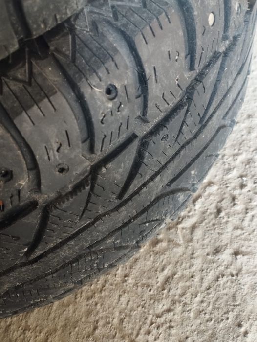Зимние шины  R17