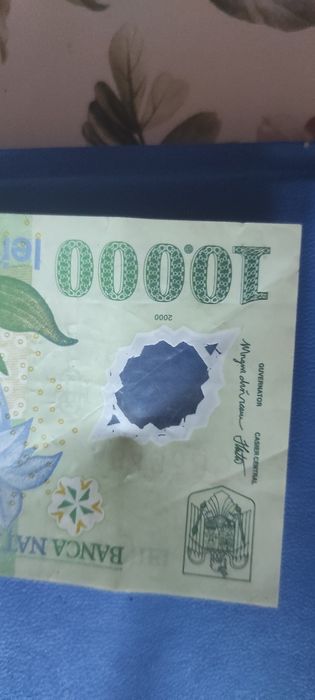 Vând bagnote vechi an 2000 valoare 500.000lei și 10.000lei m