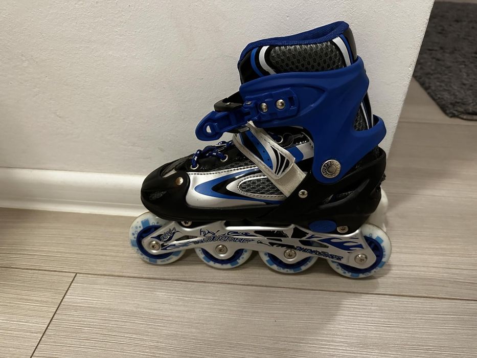 Продавам запазени ролери номер 35.5-36