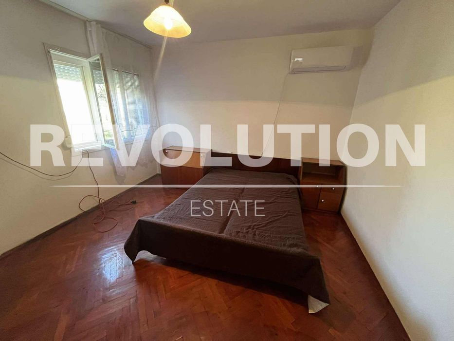 Къща в района на Бриз!