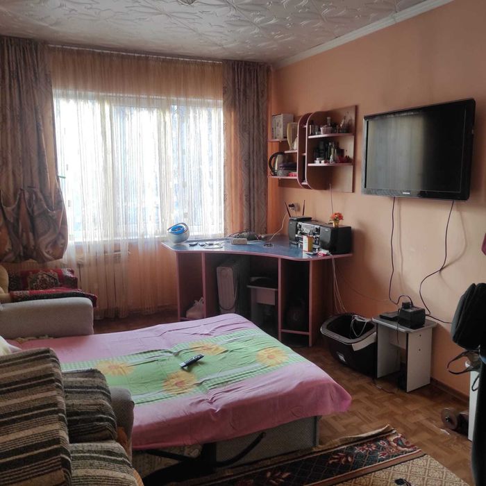 Продам 5 комнат + 1,5 в отдельном блоке 1/5эт, ул. Бажова д.345