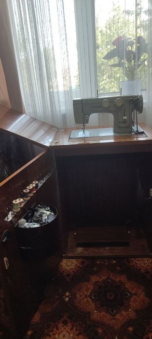 Продается швейная машина Чайка-3