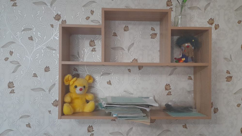 Продам полку настенную