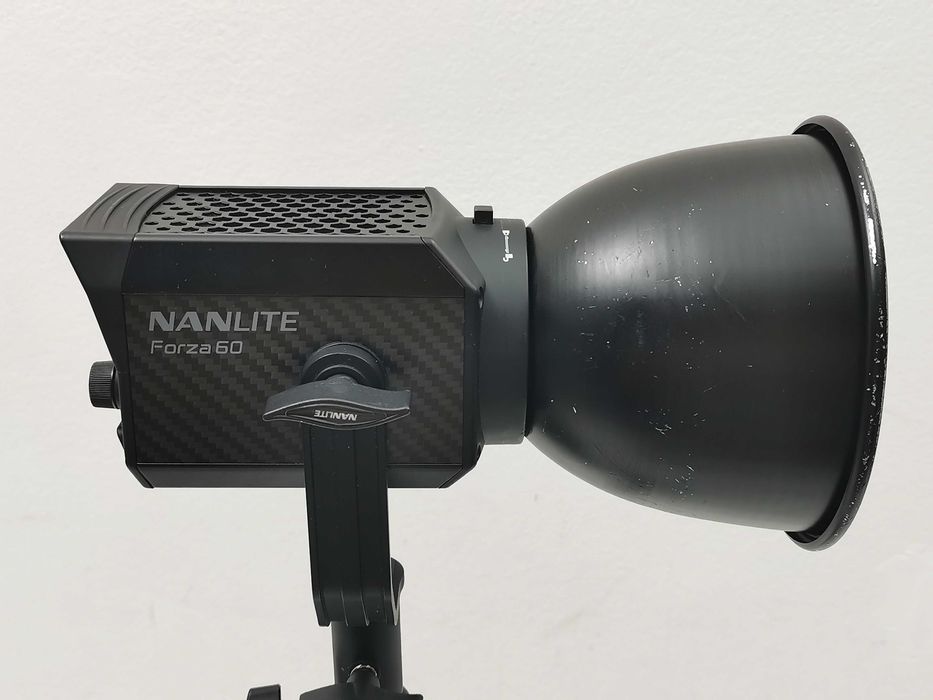 Nanlite Forza 60 компактно студийно LED осветление (5600K Day-Light)