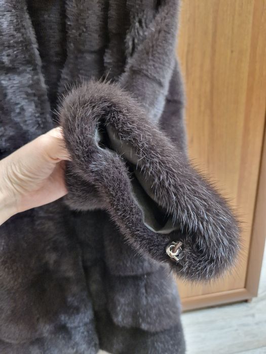 Продам норковую шубу