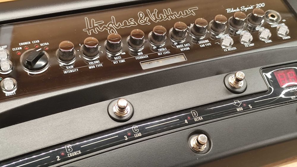 Hughes & Kettner Black Spirit Floor 200