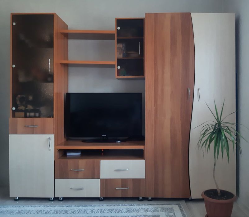 Продам стенку в гостинную