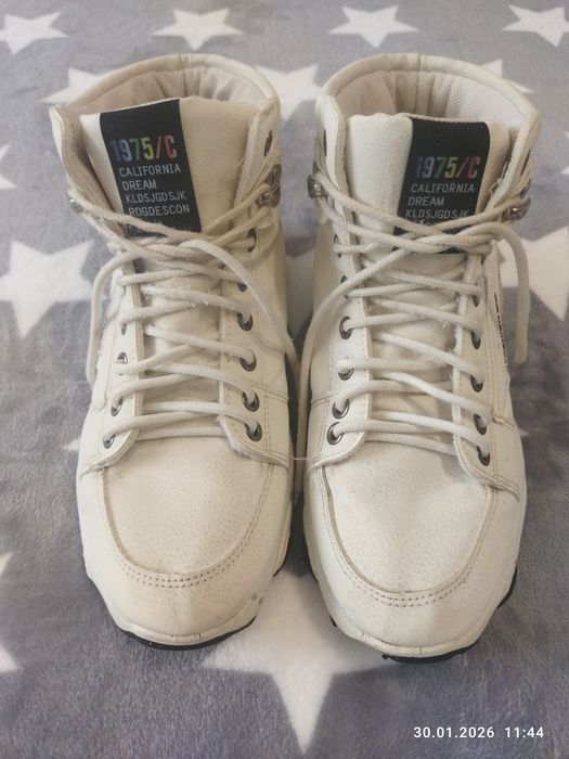 Отдам даром женские вещи