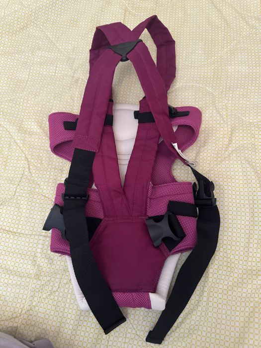 Продается переноска-кенгуру от Chicco