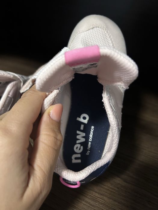 Спортни обувки / маратонки за момиче New Balance розови