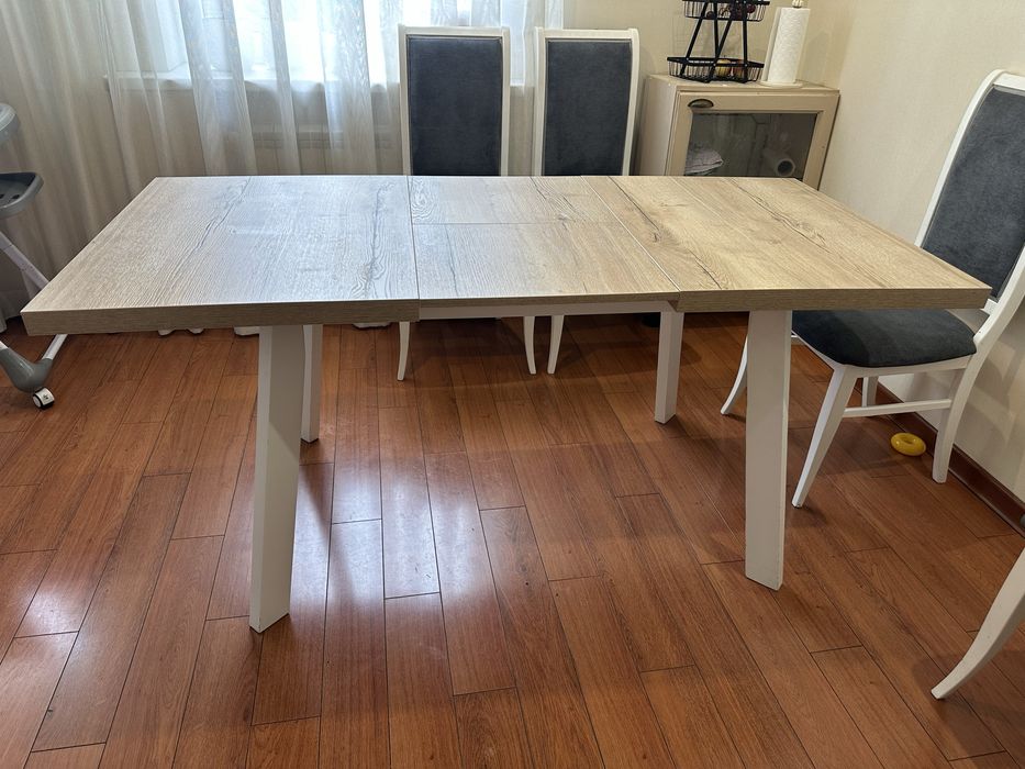 Кухонный стол новый