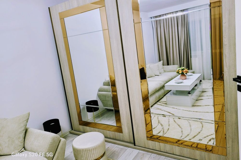 Vând apartament 2 camere Semaforului