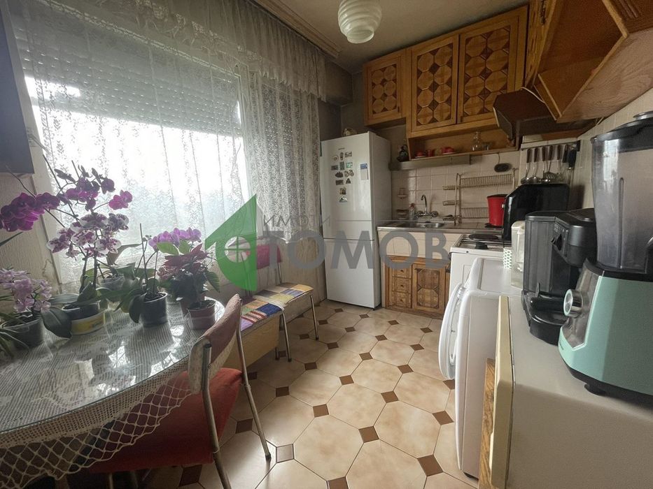 Продава се Двустаен апартамент в Шумен, Тракия - 64 кв.м за 1132 €/кв.м - Снимка #6