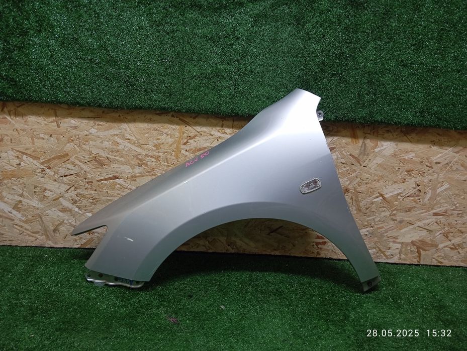 Переднее левое крыло Toyota Camry 50