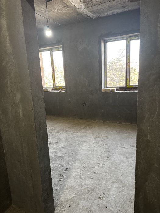 Продается квартира 97 м2  ( новостройка )