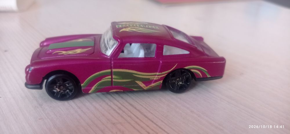 Машинка Hot Wheels Custom '53 Cadillac
