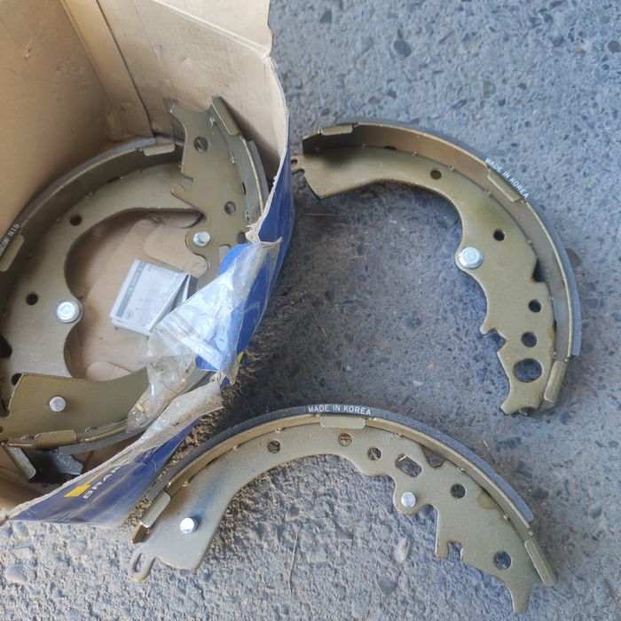 Продам тормозные колодки