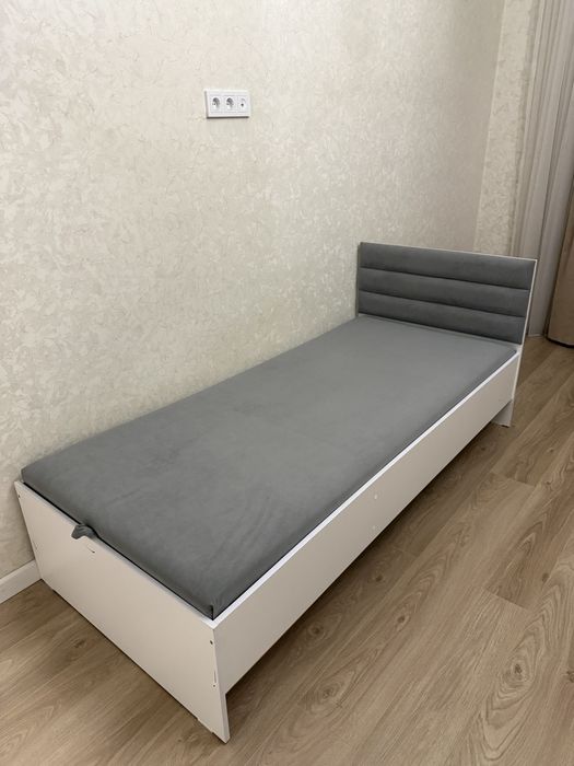 односпальную кровать