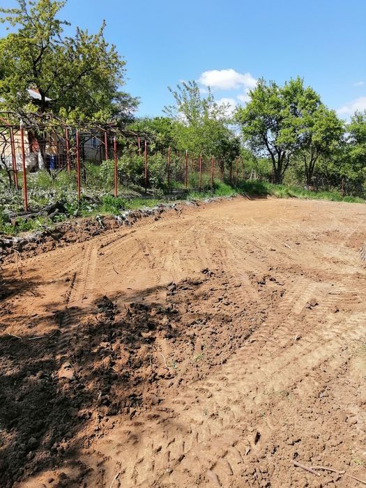 De vânzare lot casa de 664 mp în Hemeiusi