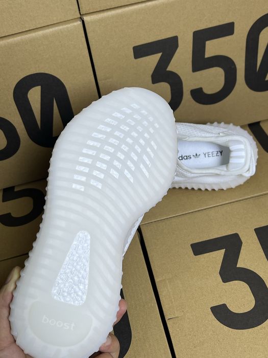 Yeezy boost 350 v2