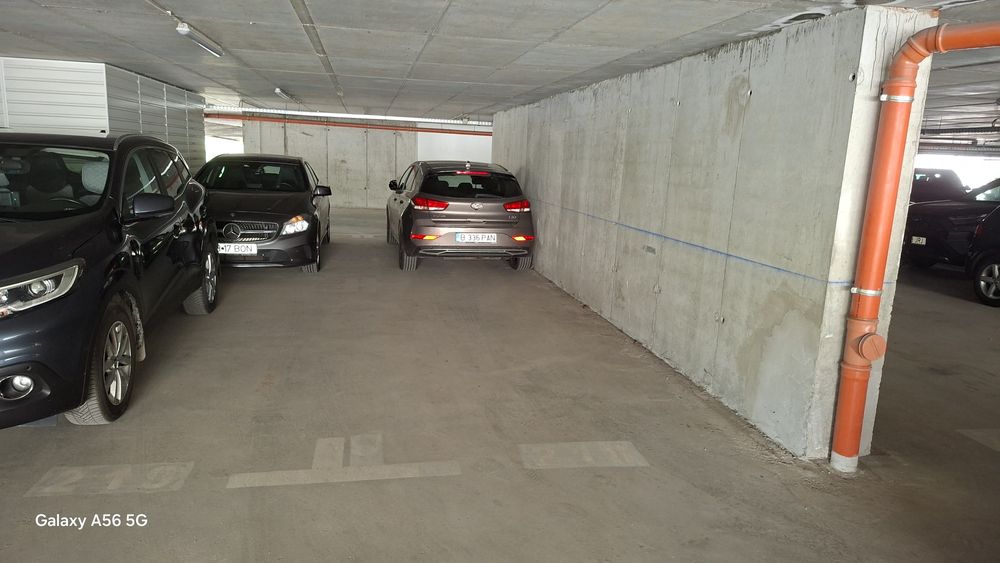 Loc parcare auto in complex rezidențial