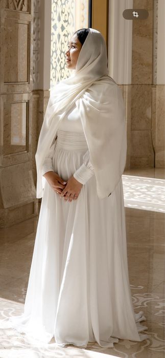 Продам платье на никах и сырга салу