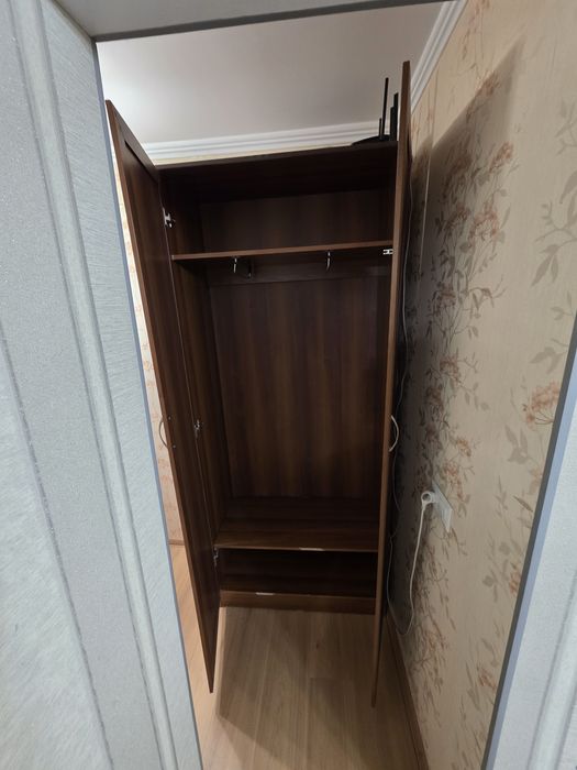 Продам платеный  шкаф