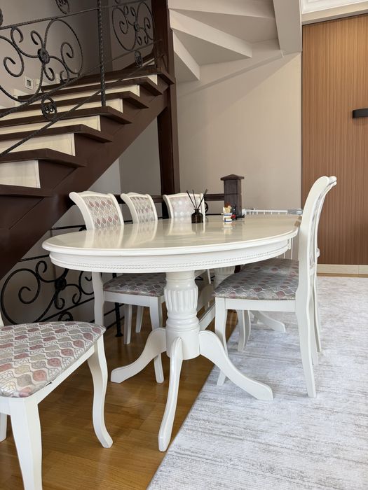 Продам стол и стулья